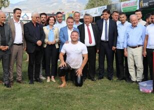Kaş Belediyesi 3. Yağlı Güreşleri başpehlivanlığını İsmail Balaban kazandı Kaş Belediyesi 3. Yağlı Güreşleri başpehlivanlığını İsmail Balaban kazandı