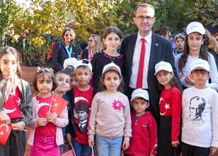 Kanserli çocuklar tenis turnuvasında moral buldu Kanserli çocuklar tenis turnuvasında moral buldu