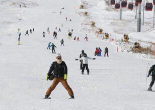 Kayseri Erciyes’te pistler kayakseverlerle doldu! Kayseri Erciyes’te pistler kayakseverlerle doldu!