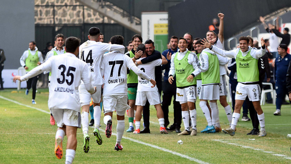 Altay 282 gün sonra güldü Altay 282 gün sonra güldü