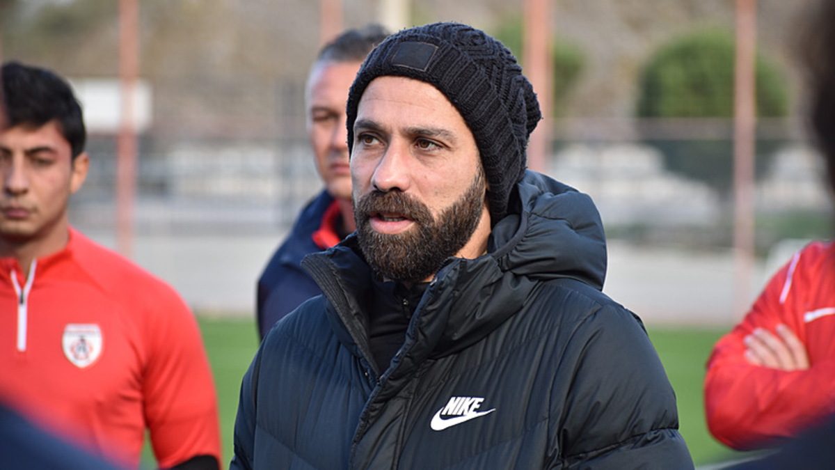 TFF 2. Lig ekibi Altınordu FK Teknik Direktör Olcay Şahan ile yolların ayrıldığını açıkladı TFF 2. Lig ekibi Altınordu FK Teknik Direktör Olcay Şahan ile yolların ayrıldığını açıkladı