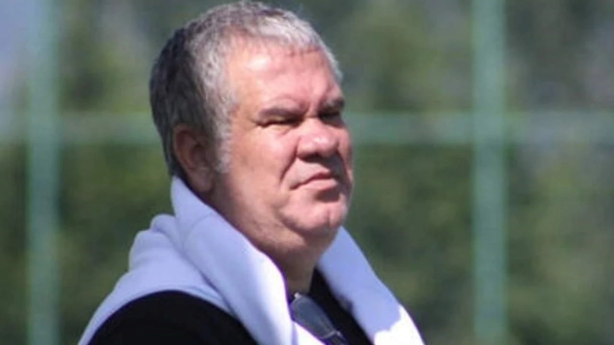 Levent Eriş’e oyuncusundan yumruk Levent Eriş’e oyuncusundan yumruk