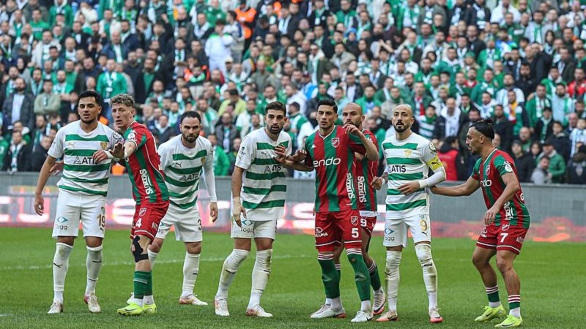 Bursaspor 0-0 Karşıyaka (MAÇ SONUCU ÖZET) Bursaspor 0-0 Karşıyaka (MAÇ SONUCU ÖZET)