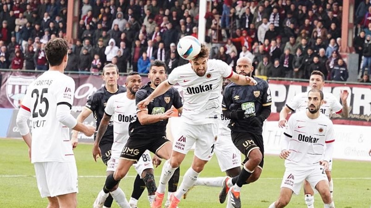 Bandırmaspor galibiyeti son anda kaçırdı: Yine de lider