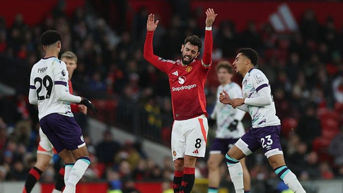 Manchester United 0-3 Bournemouth (MAÇ SONUCU ÖZET)