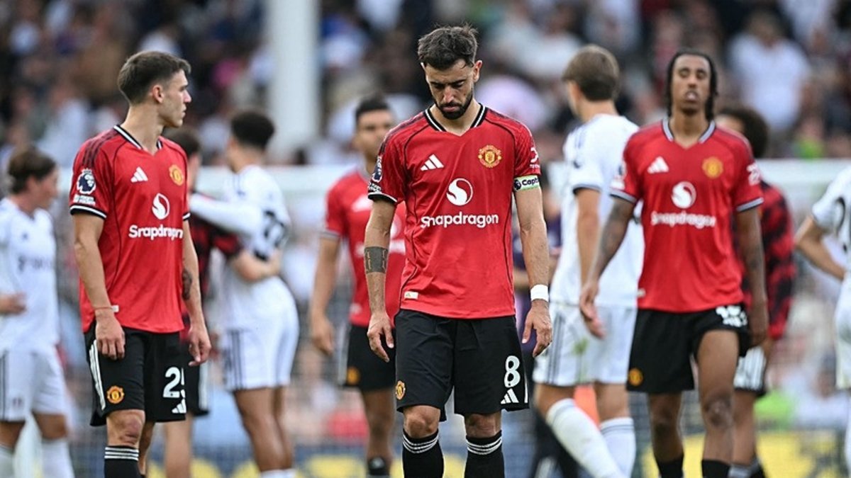 Fulham 1-1 Manchester United (MAÇ SONUCU – ÖZET) ManU galibiyete hasret kaldı!