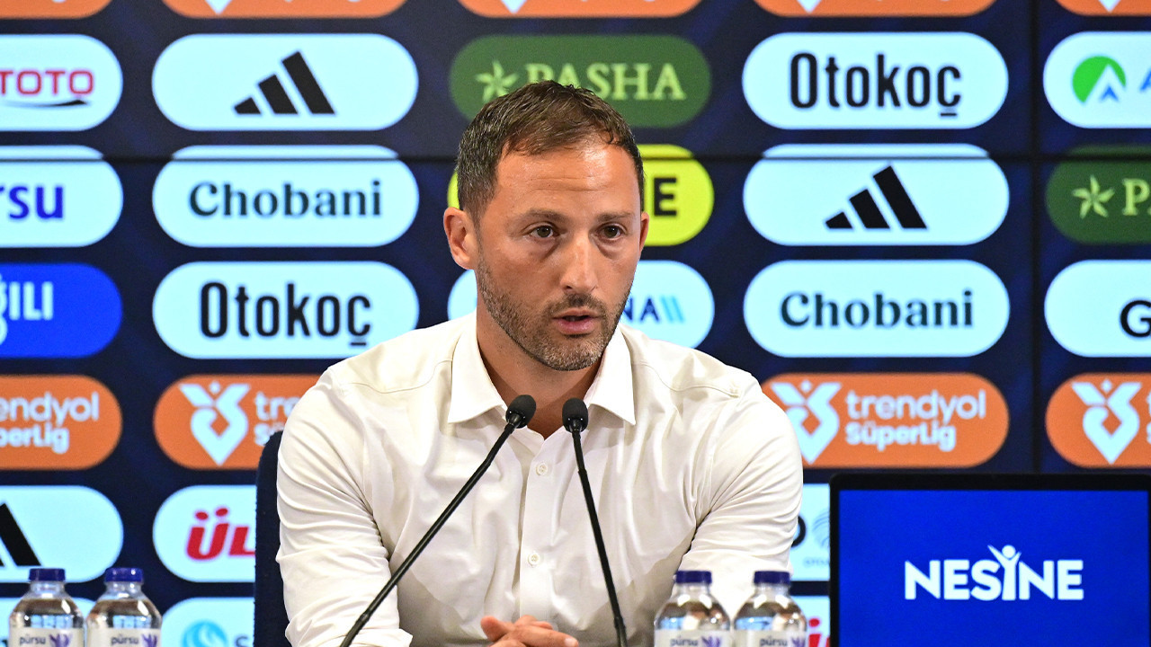 Domenico Tedesco: Tenisi tek başınıza oynarsınız ama futbolu oynayamazsınız