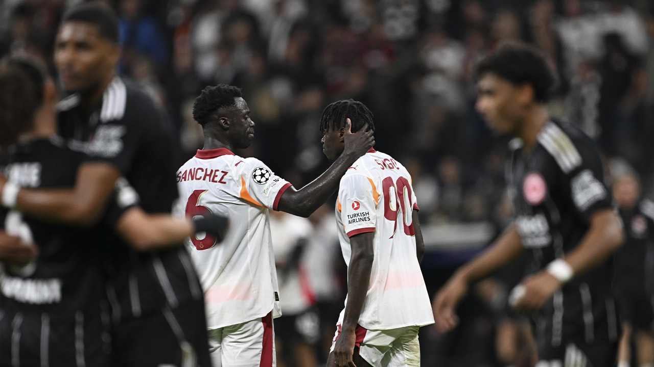 Okan Buruk'tan Davinson Sanchez'e moral!