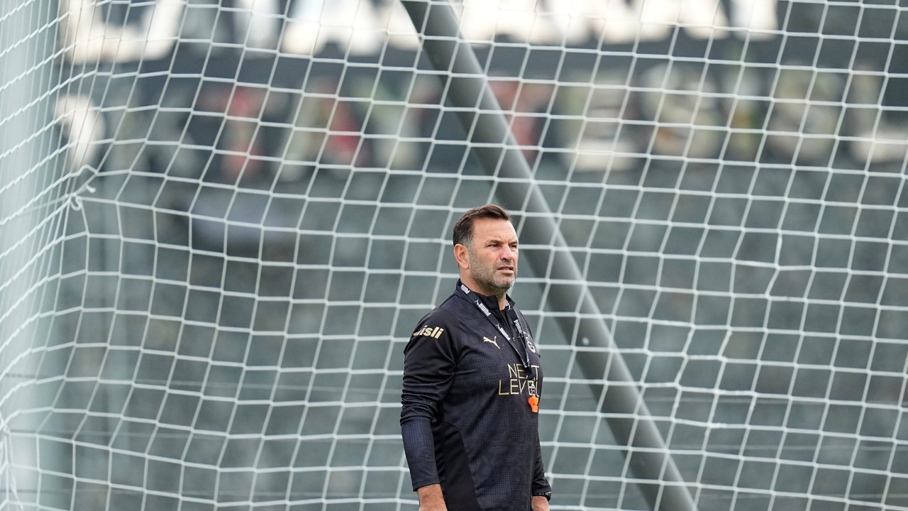 Okan Buruk'tan Eintracht Frankfurt değerlendirmesi: Yenilgiyi kafamızdan atıp lige odaklanmamız gerekiyor