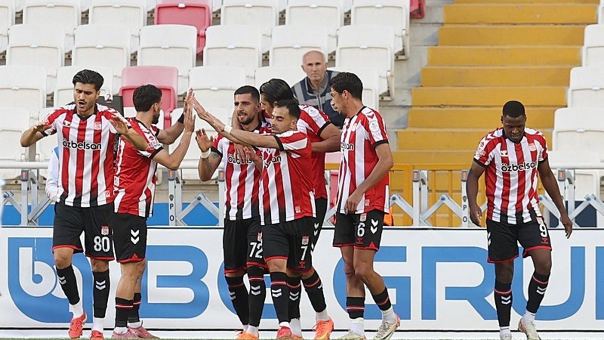 Sivasspor 5-0 Adana Demirspor | MAÇ SONUCU – ÖZET