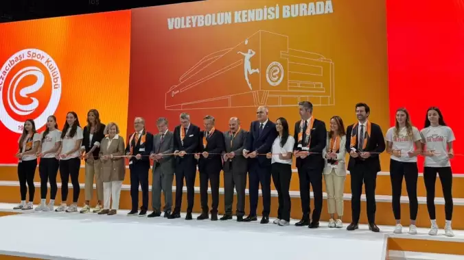 Eczacıbaşı Spor Kulübü yeni salonuna kavuştu