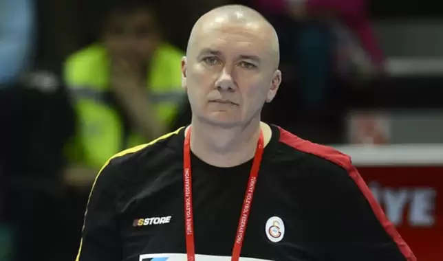 Galatasaray’ın hocası anjiyo oldu
