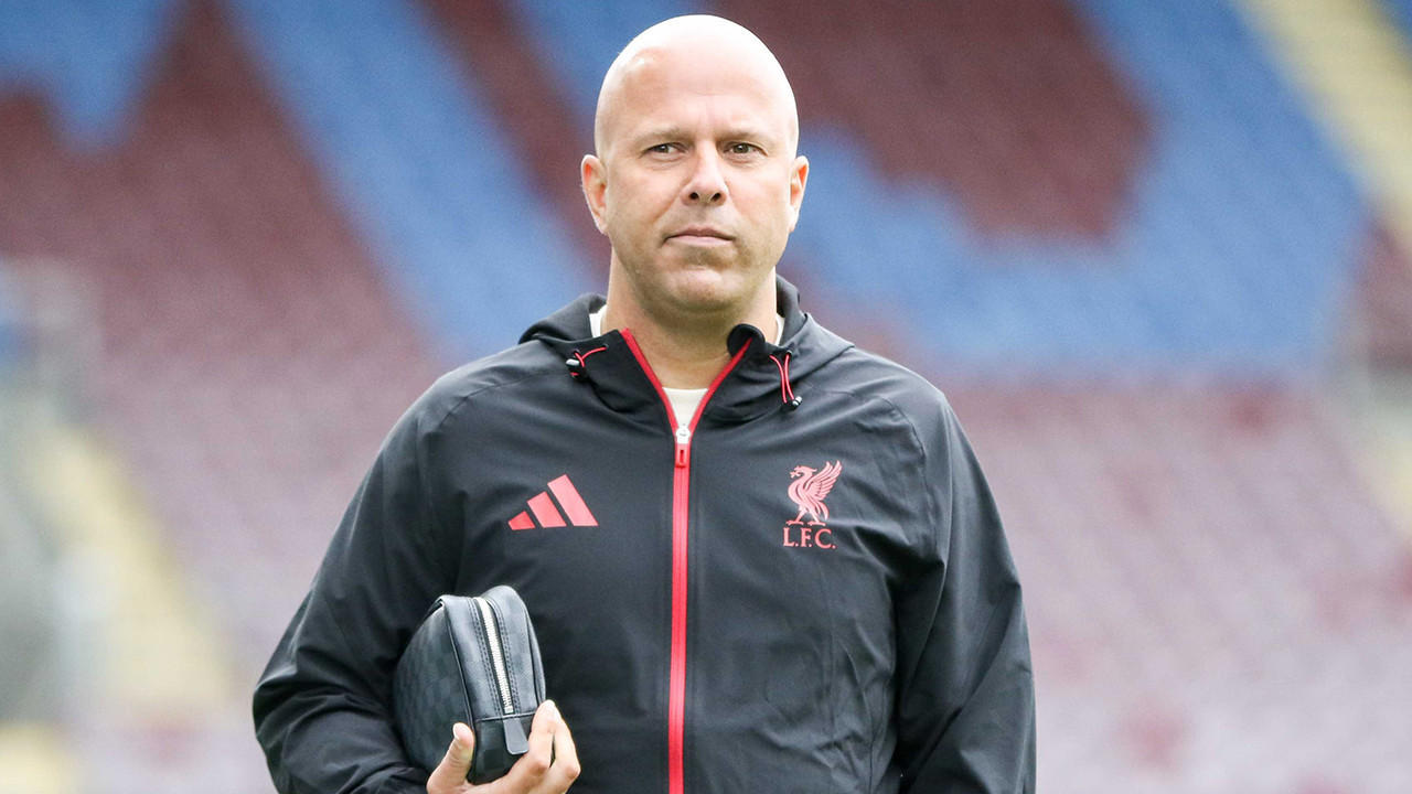 Galatasaray, Arne Slot'un aklından çıkmıyor: "VAR iptal etmeliydi" Galatasaray, Arne Slot'un aklından çıkmıyor: "VAR iptal etmeliydi"