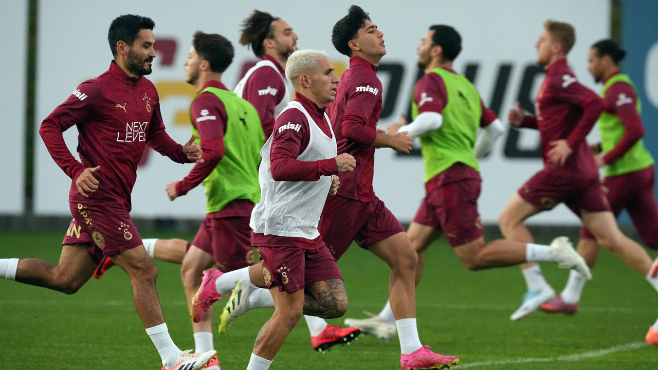 Galatasaray Başakşehir mesaisine devam ediyor