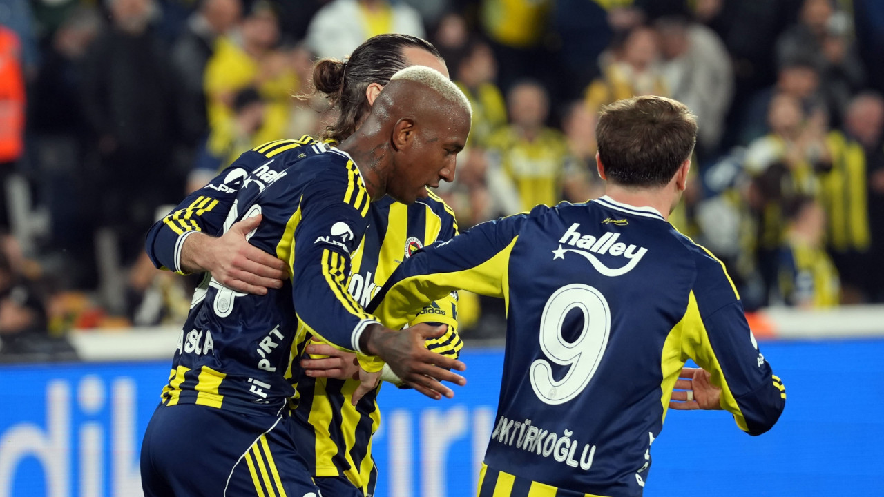 Kerem'den Talisca'ya destek! Tribünleri sakinleştirdi