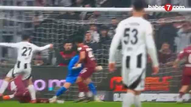 Beşiktaş taraftarlarını üzecek haber: Yıldız isim sakatlandı