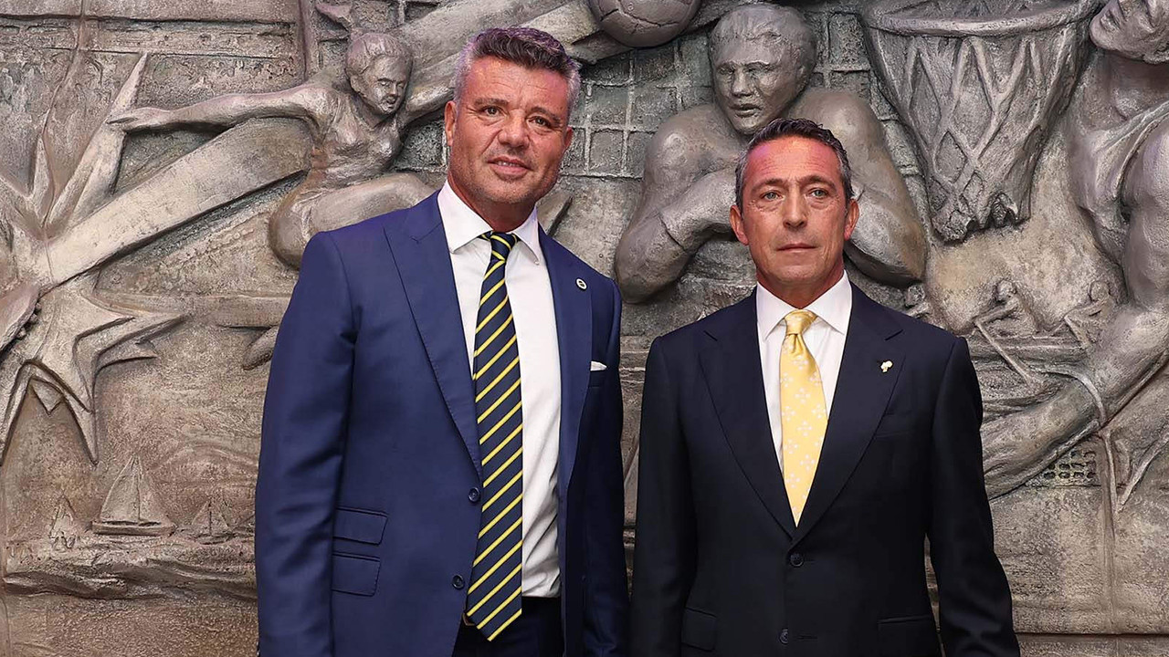 Sadettin Saran, Ali Koç'un rüya transferini bitiriyor! Fenerbahçe'nin gizli forvet operasyonu belli oldu Sadettin Saran, Ali Koç'un rüya transferini bitiriyor! Fenerbahçe'nin gizli forvet operasyonu belli oldu