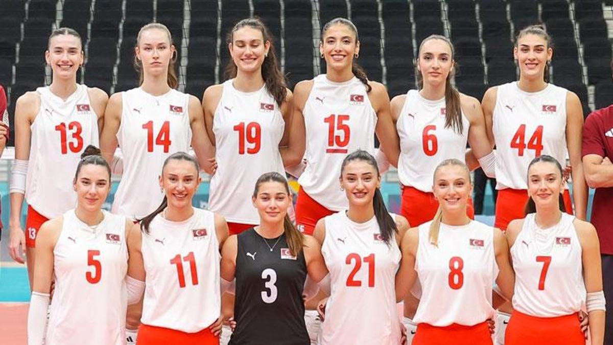 A Milli Kadın Voleybol Takımı İran’ı Set Vermeden Yendi