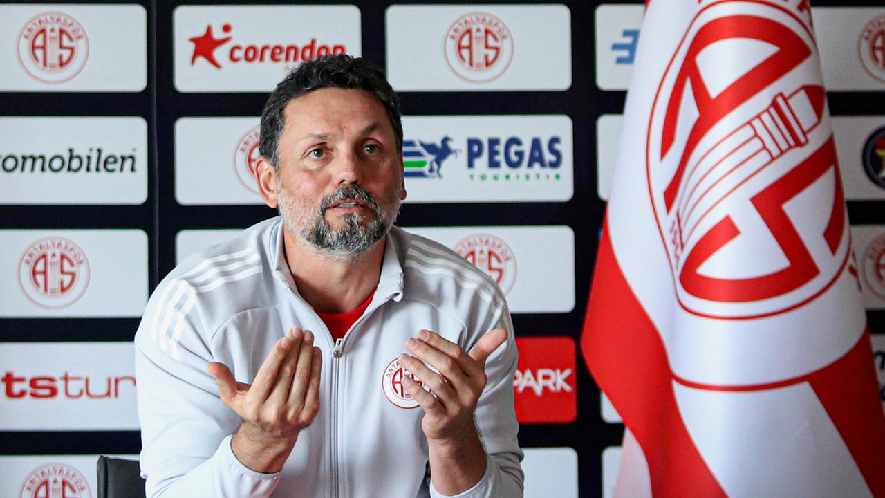 Erol Bulut'tan "kulüp içindeki taktik bilgilerin sızdırıldığı" iddialarına ilişkin yeni açıklama Erol Bulut'tan "kulüp içindeki taktik bilgilerin sızdırıldığı" iddialarına ilişkin yeni açıklama