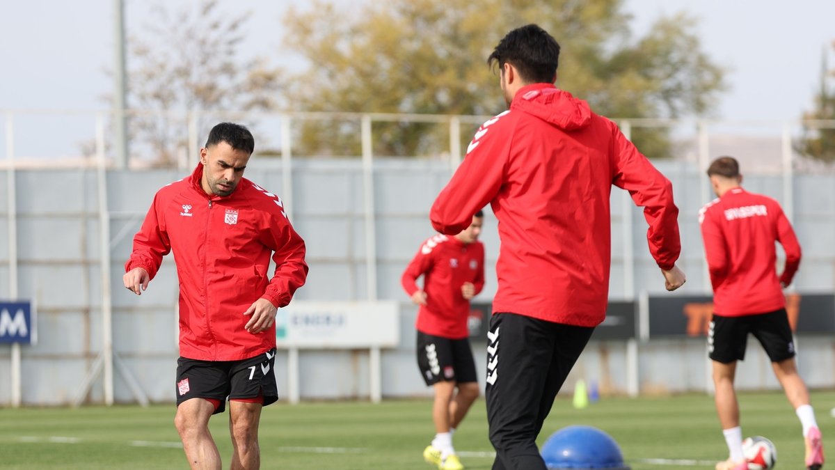 Sivasspor, Manisa FK Maçına Hazırlıklarını Sürdürüyor Sivasspor, Manisa FK Maçına Hazırlıklarını Sürdürüyor