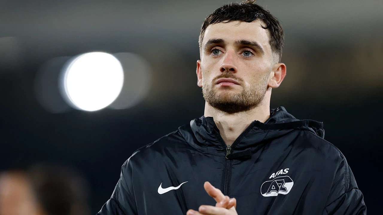 Fenerbahçe, Troy Parrott için AZ Alkmaar ile görüşüyor